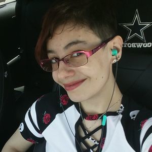 Meet your Posher, Caroline